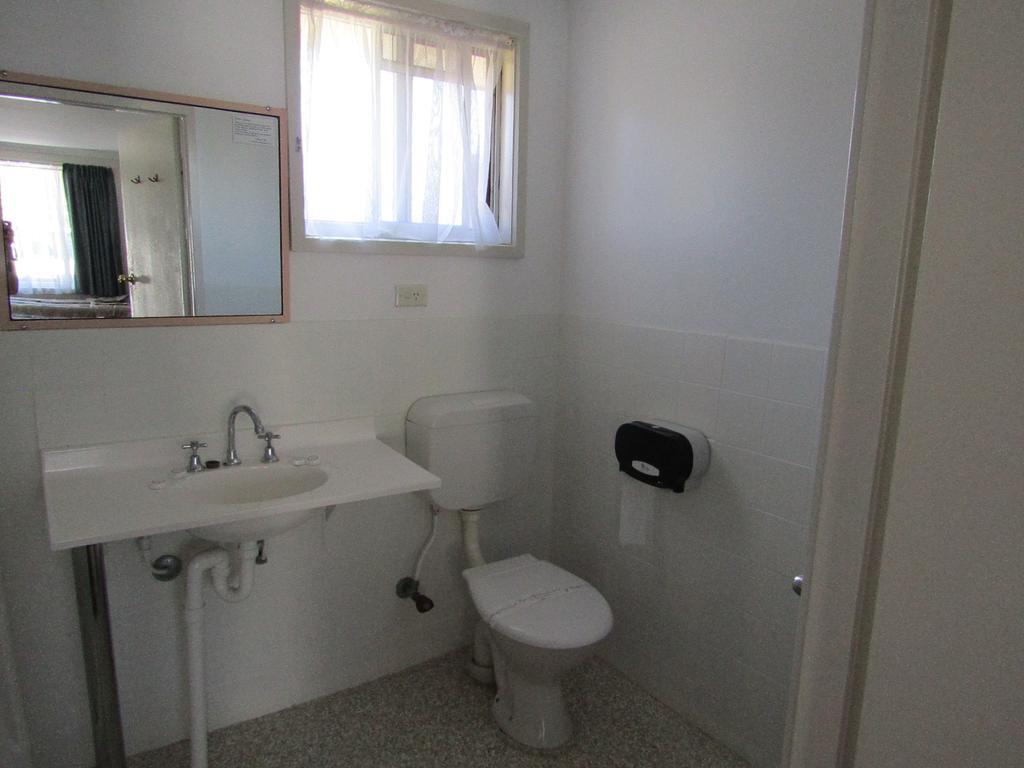 Hanging Rock Family Motel Μπέιτμανς Μπέι Εξωτερικό φωτογραφία
