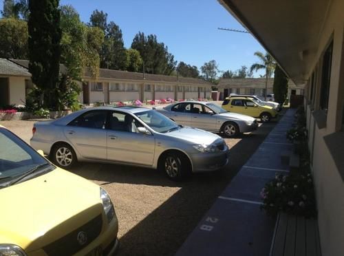 Hanging Rock Family Motel Μπέιτμανς Μπέι Εξωτερικό φωτογραφία