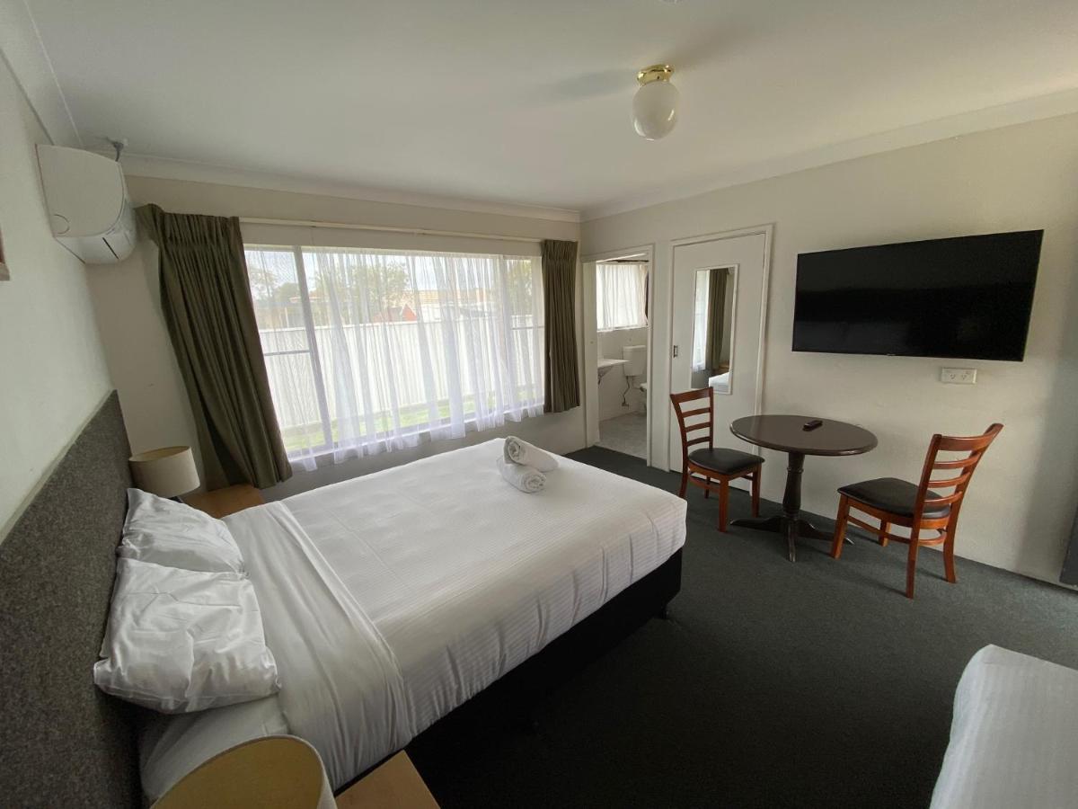 Hanging Rock Family Motel Μπέιτμανς Μπέι Εξωτερικό φωτογραφία
